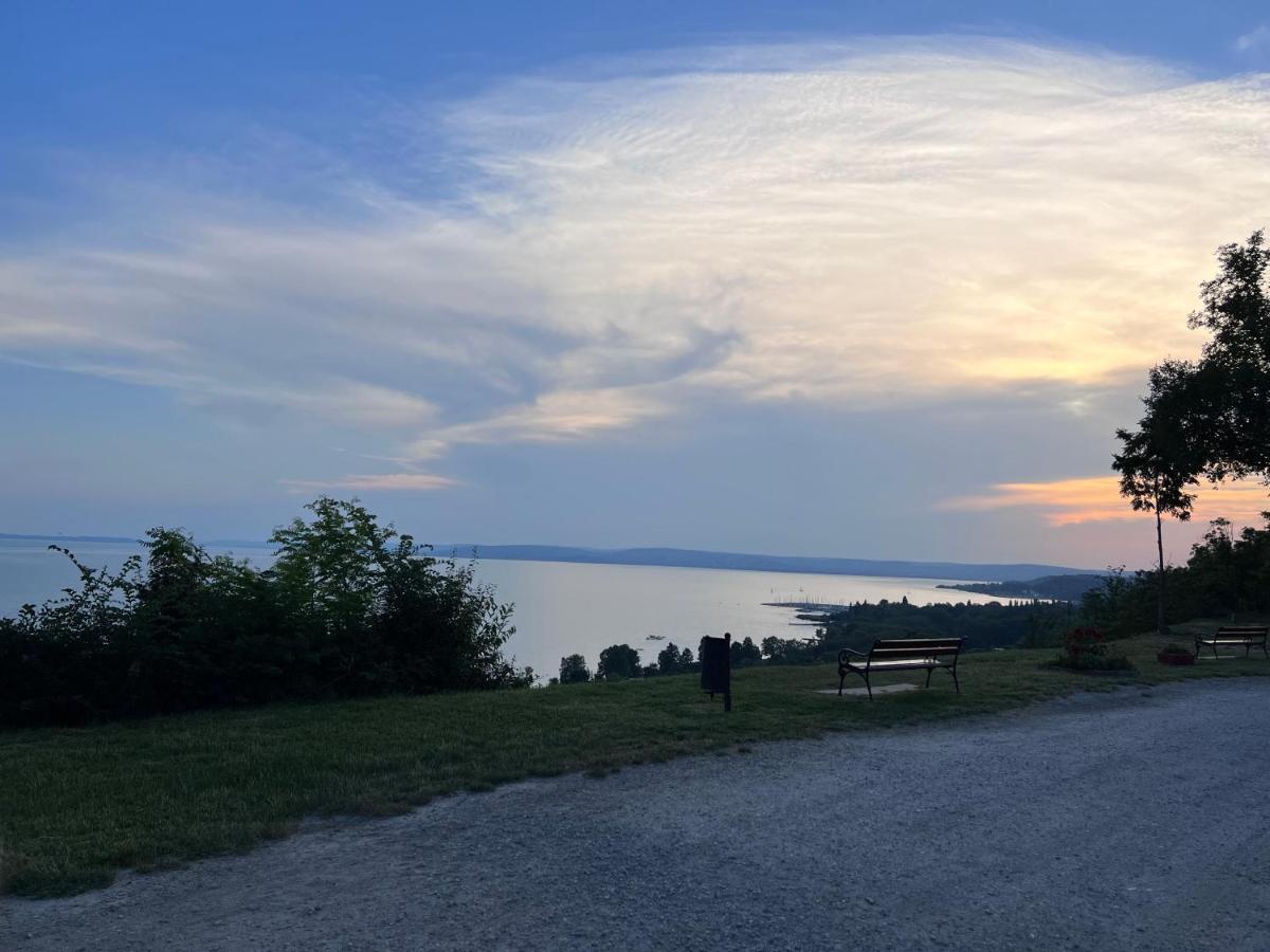 Balatonakarattya Magaspart Villa Bagian luar foto