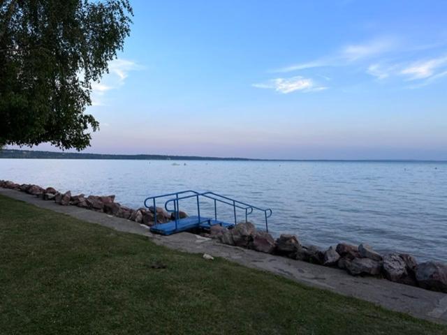 Balatonakarattya Magaspart Villa Bagian luar foto